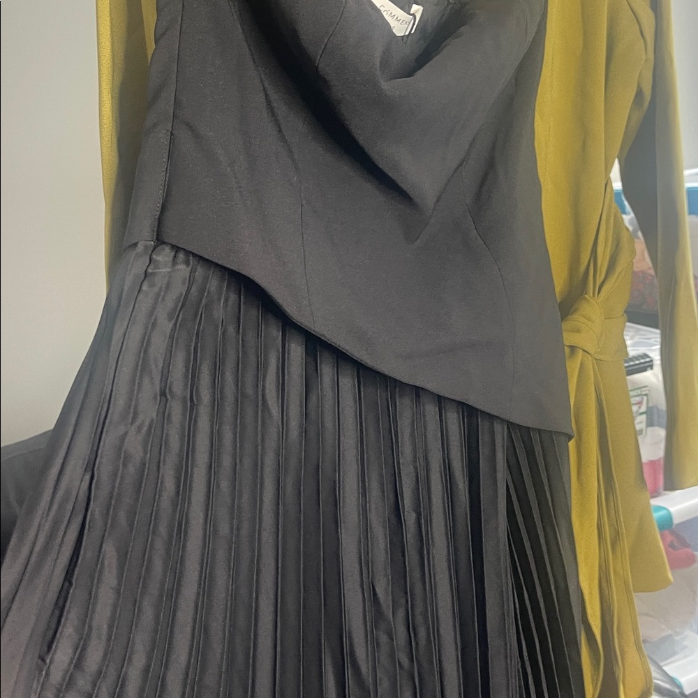 Commense Black Solid Pleated Strapless Split Dress - Picture 3 of 4